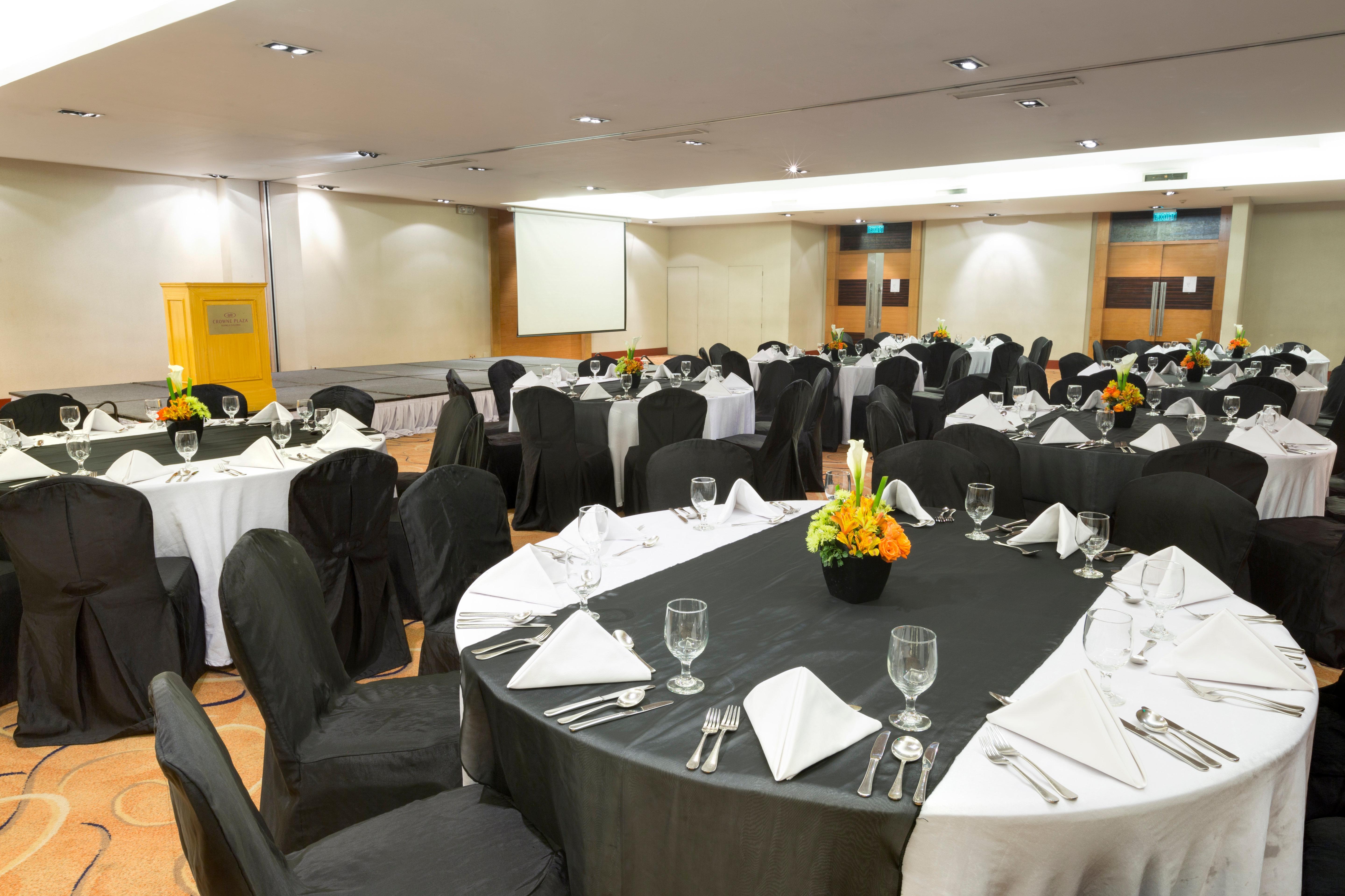 Crowne Plaza Manila Galleria By Ihg Pasig City Экстерьер фото